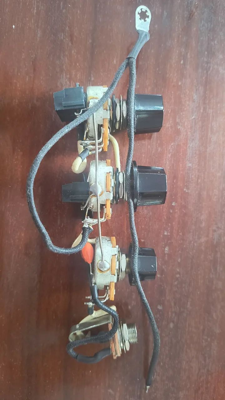 Circuito Roslen para baixo  jazz bass seminovo made in USA - Foto 2