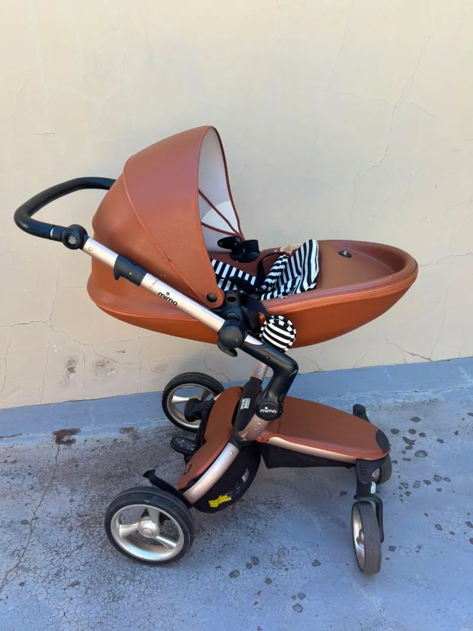 Vendo carrinho de bebê 