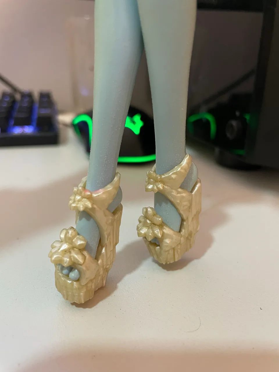 Boneca Monster high - Abbey Bominable Scaris  - Foto 4