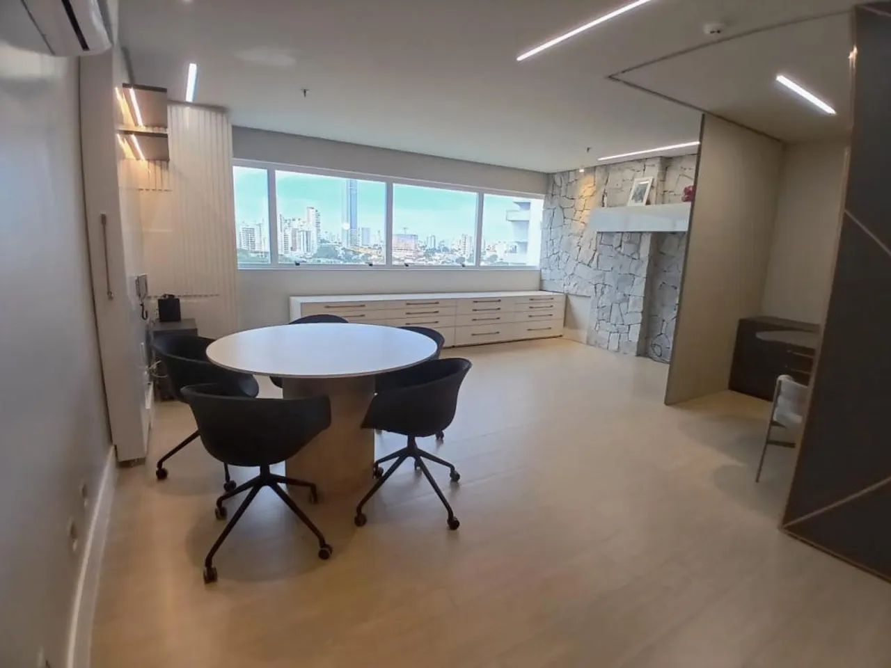 Sala Comercial, Rua T-30, 44,67 m², Setor Bueno, Goiânia.