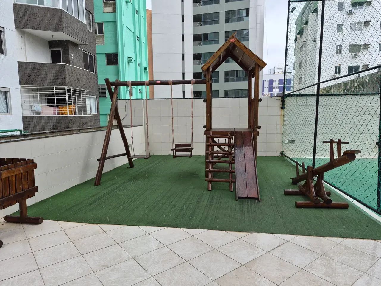 Excelente Apartamento Ampoo no Coração de Boa Viagem - Foto 4