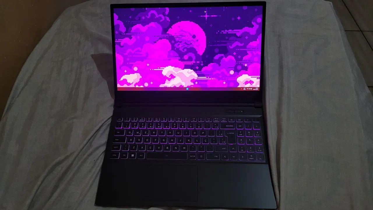Vendo Notebook Gamer NAVE Lunar.