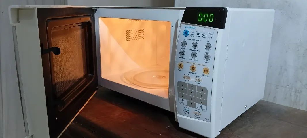 Microondas eletrolux 22 litros - Foto 4