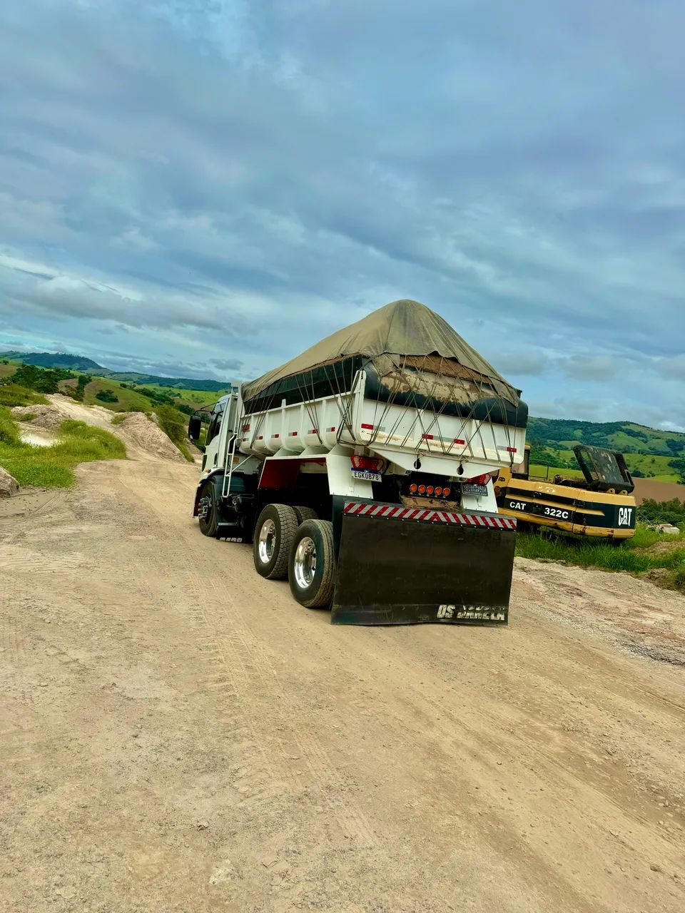 Ford cargo 2428 caçamba - Foto 2