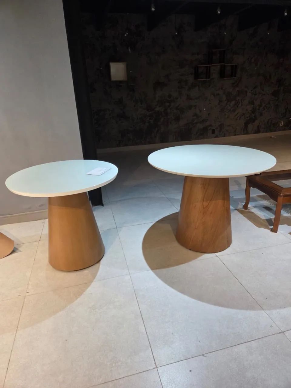 MESA REDONDA MODERNA - DIRETO DA FÁBRICA.495438936282900483