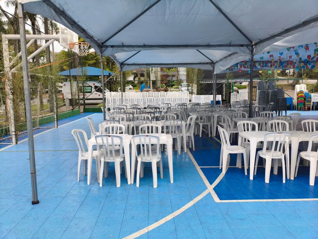 Aluguel de mesas e cadeiras para eventos - Foto 3