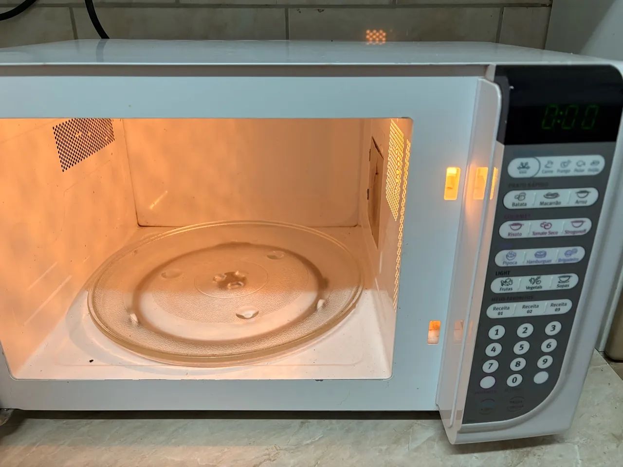MICROONDAS ELECTROLUX 36 LITROS - Foto 2