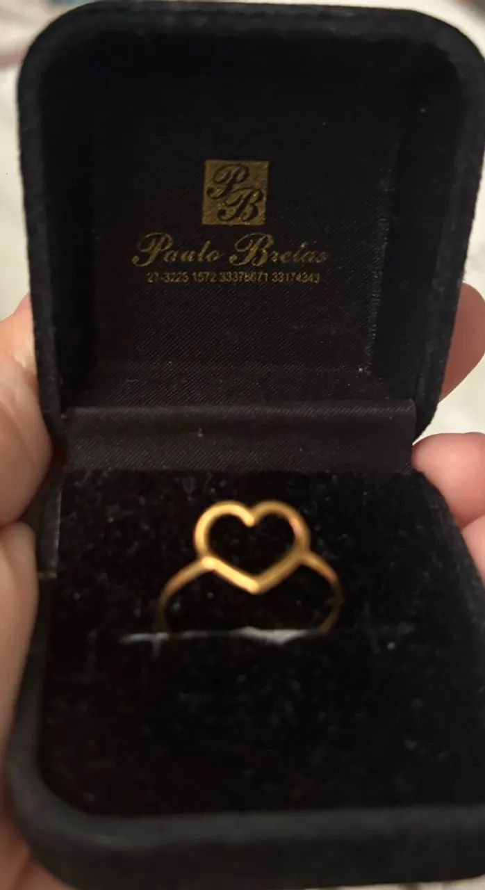 Vendo anel de ouro formato coração 