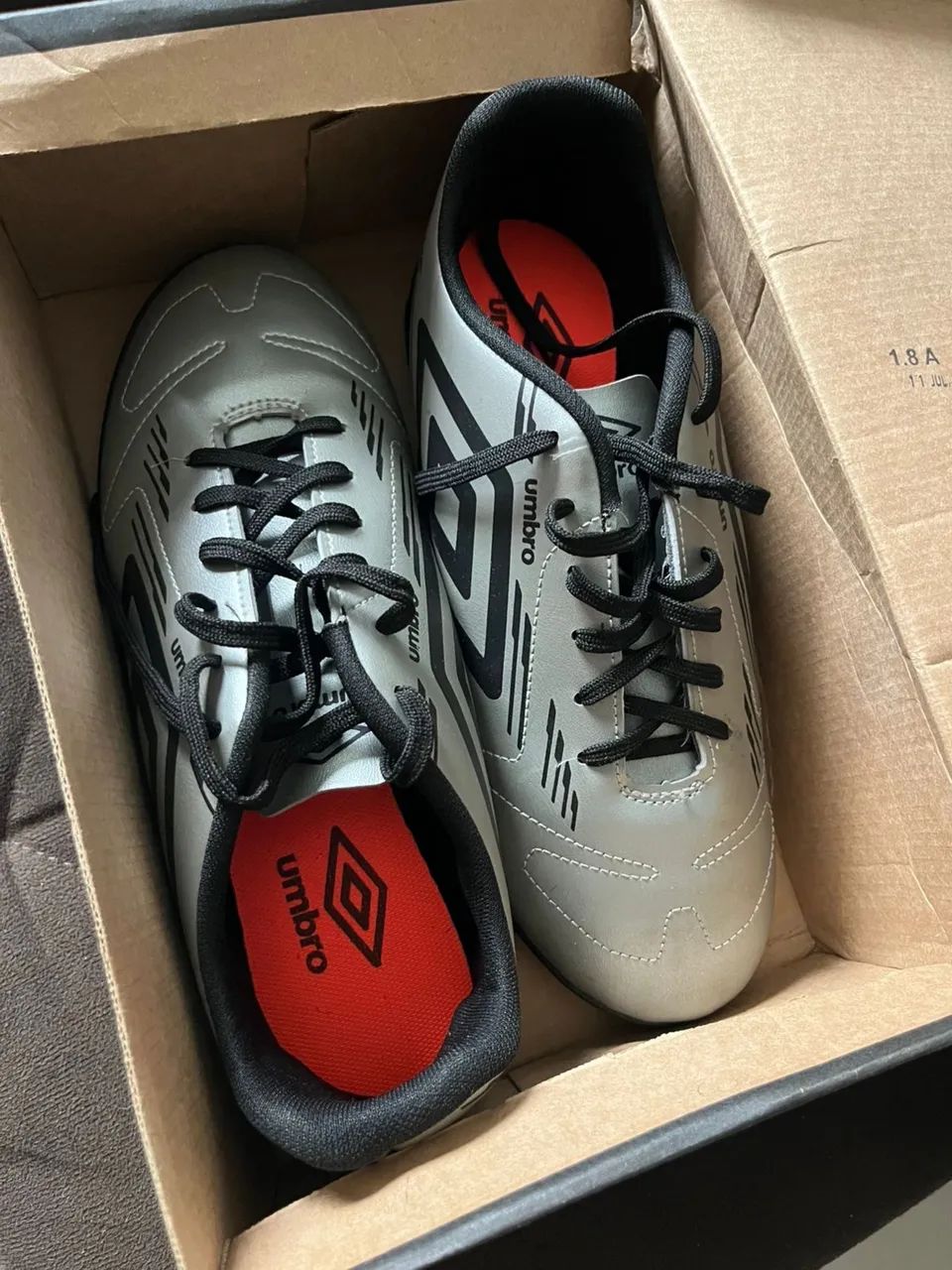 Chuteira Umbro nova  - Foto 2