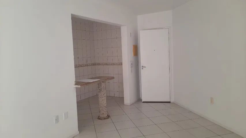 APTO 02 DORMITÓRIOS COM GARAGEM EM AREIAS