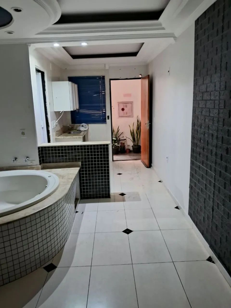 Kitnet com banheira - R$750 - LEIA O ANÚNCIO