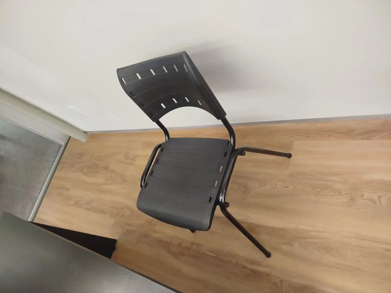 Mesa de Escritório +4 cadeiras - Foto 3