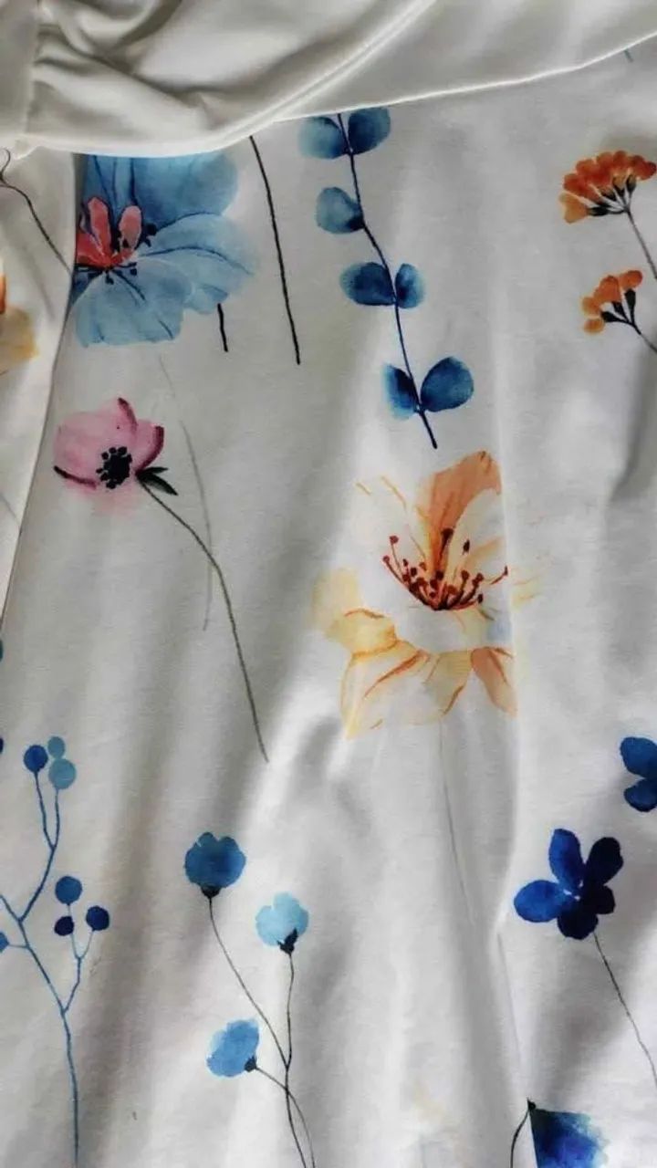 Vestido branco florido transpassado tecido soft Tam G - Foto 4