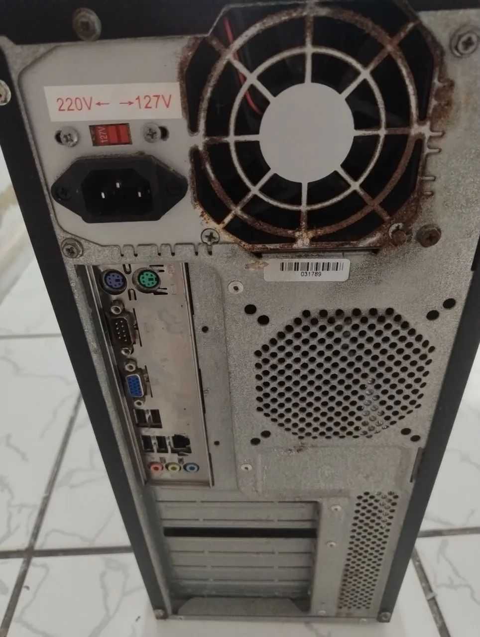 VENDO URGENTE CPU USADO. - Foto 3