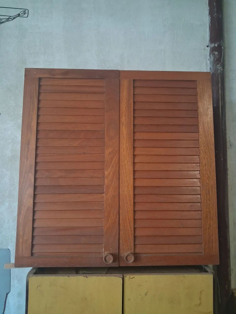 Armário em MDF com lindas portas em madeira - Foto 3