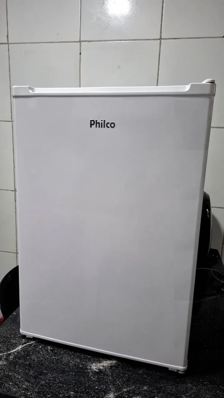 Frigobar semi novo 76L