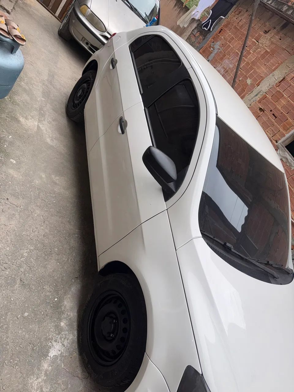 Volkswagen Gol Gol (novo) 1.0 Mi Total Flex 8V 4p 2013