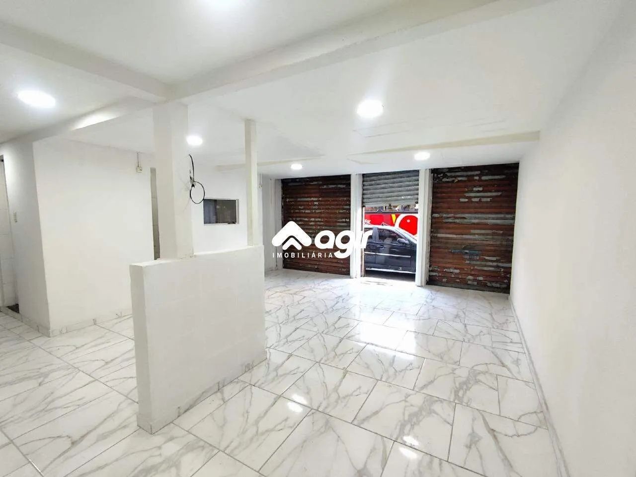 Excelente ponto comercial com loja ampla na Cidade Nova!