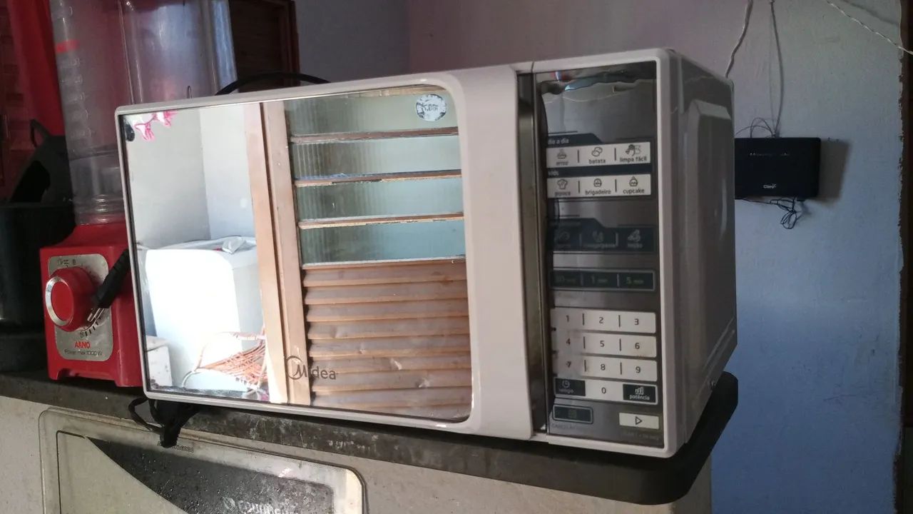 Vendo microondas Midea