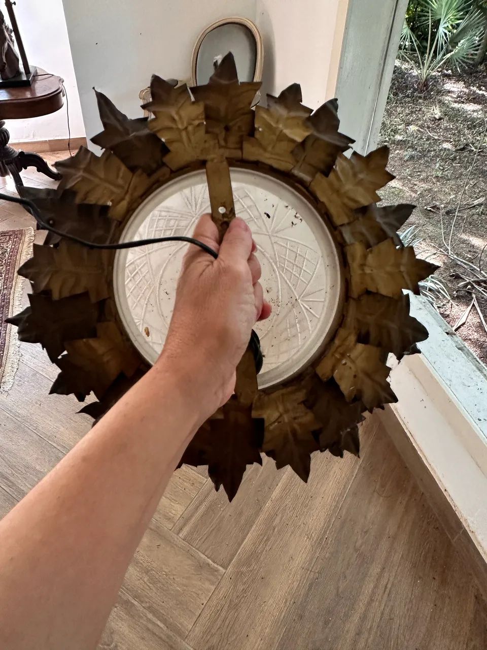 Plafonier retrô com moldura bronze