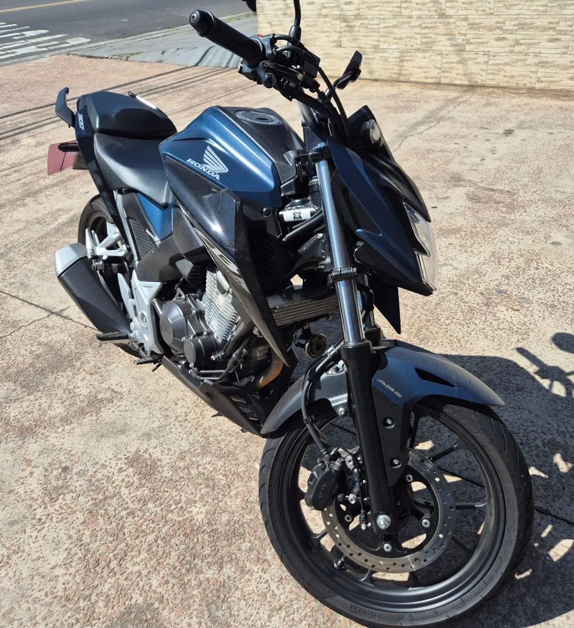 Honda Cb300F Único Dono - Foto 2