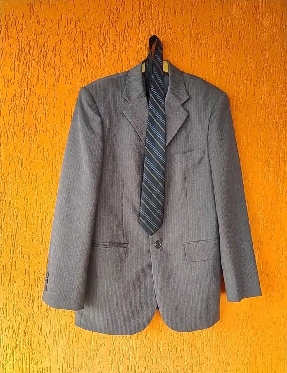 Terno Masculino Premium Cinza Escuro Com Gravatá 48 - Foto 2