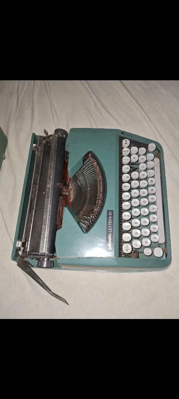 Máquina de Escrever Olivetti Lettera original com tampa (Com pequenos defeitos) - Foto 5