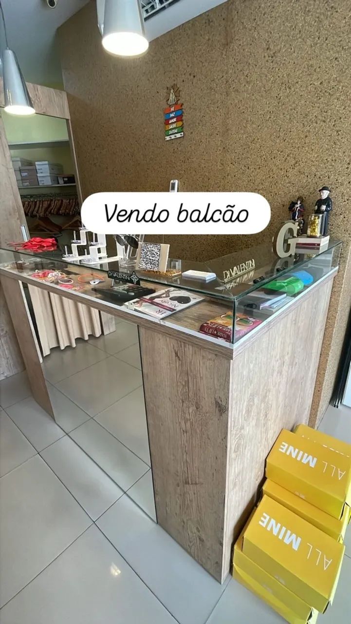 Balcão com expositor e espelho acoplado  - Foto 2