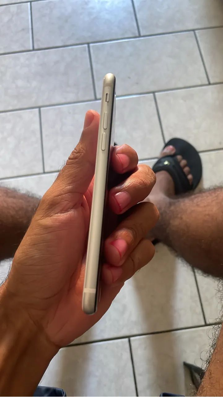 iPhone SE 2 geração 128 gb cor branca  - Foto 3