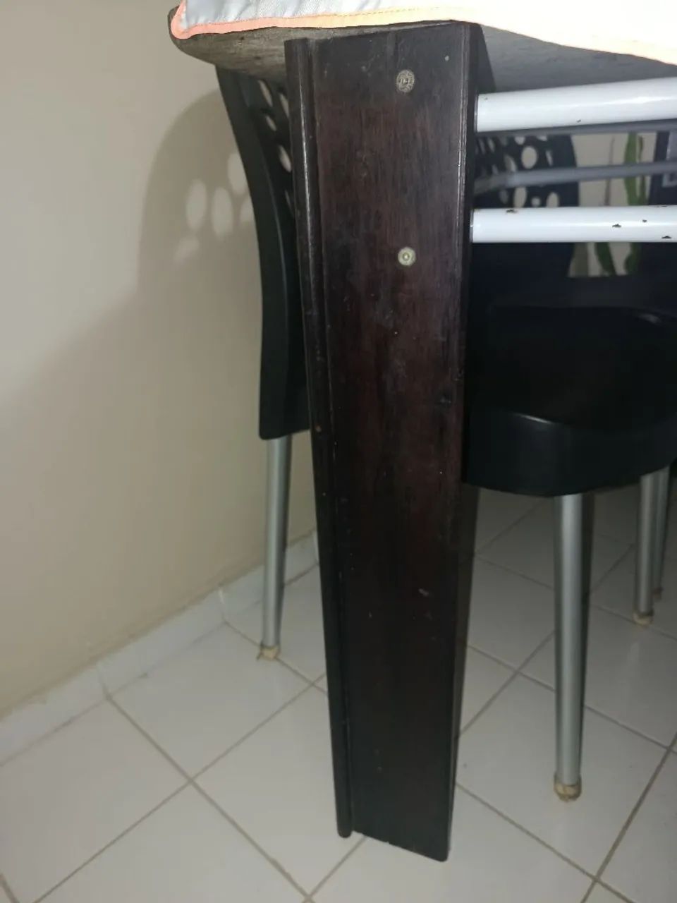 Mesa de jantar sem as cadeiras  - Foto 5