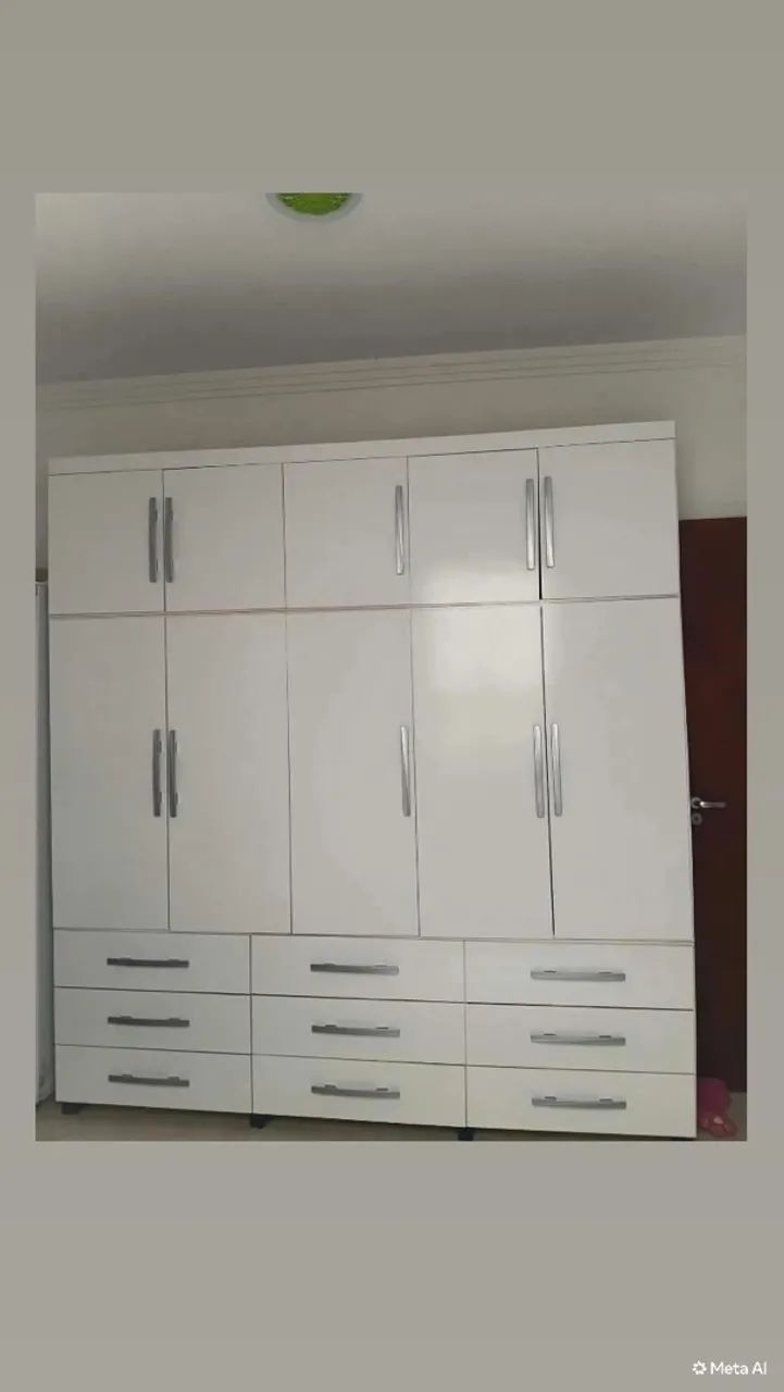 Guarda-roupa de casal 