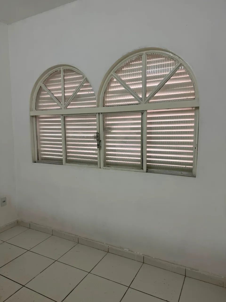 ALUGA SE CASA QNJ  - Foto 2