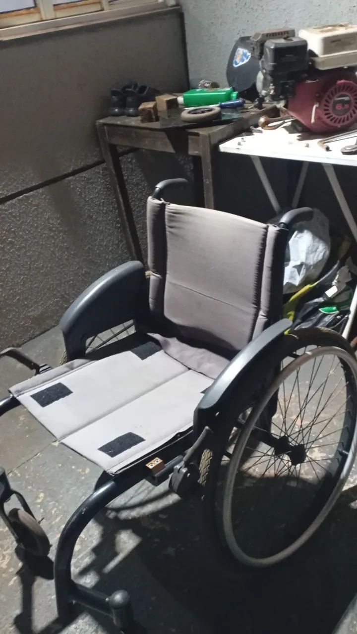 Cadeira de rodas monobloco  - Foto 3