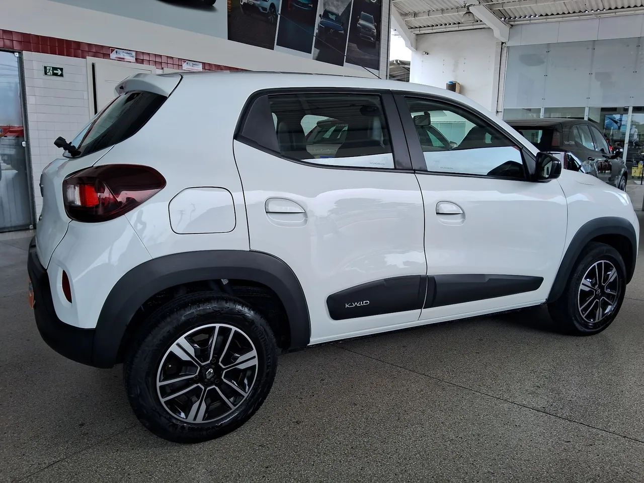 Renault Kwid Intense 1.0 Flex 12V 5P Mec. 2023 - Foto 4
