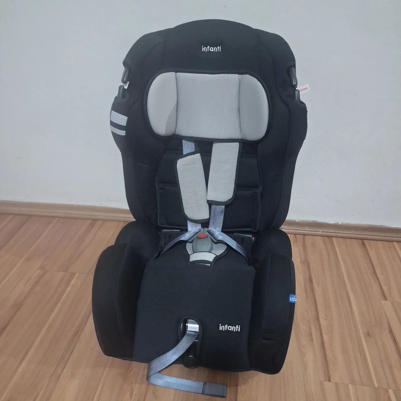 Cadeirinha Infantil carro.