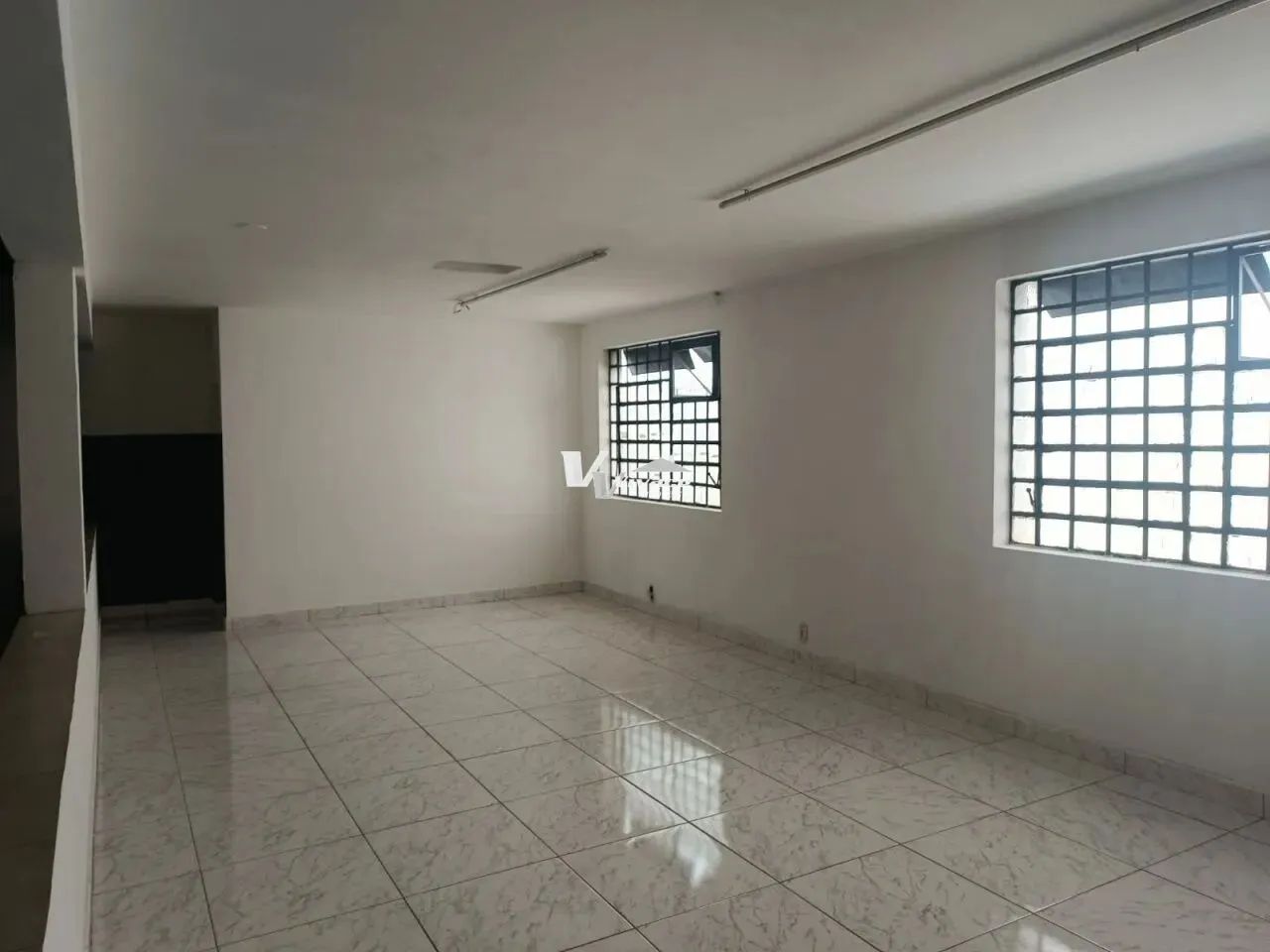 GALPÃO DISPONÍVEL PARA LOCAÇÃO NA VILA GUILHERME COM 480M² DE ÁREA CONSTRUÍDA E 4,10M² DE  - Foto 4