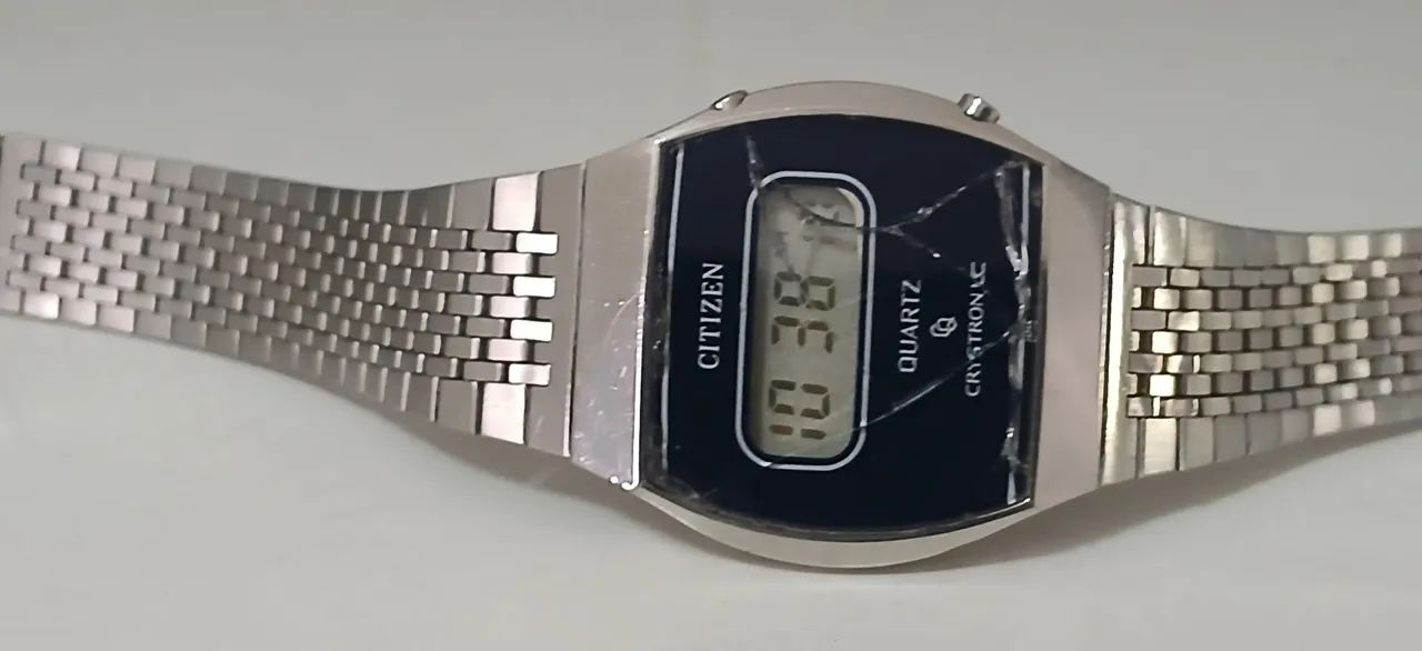 Relógio antigo CITIZEN CRYSTRON LC DIGITAL LEGÍTIMO JAPAN ANOS 70