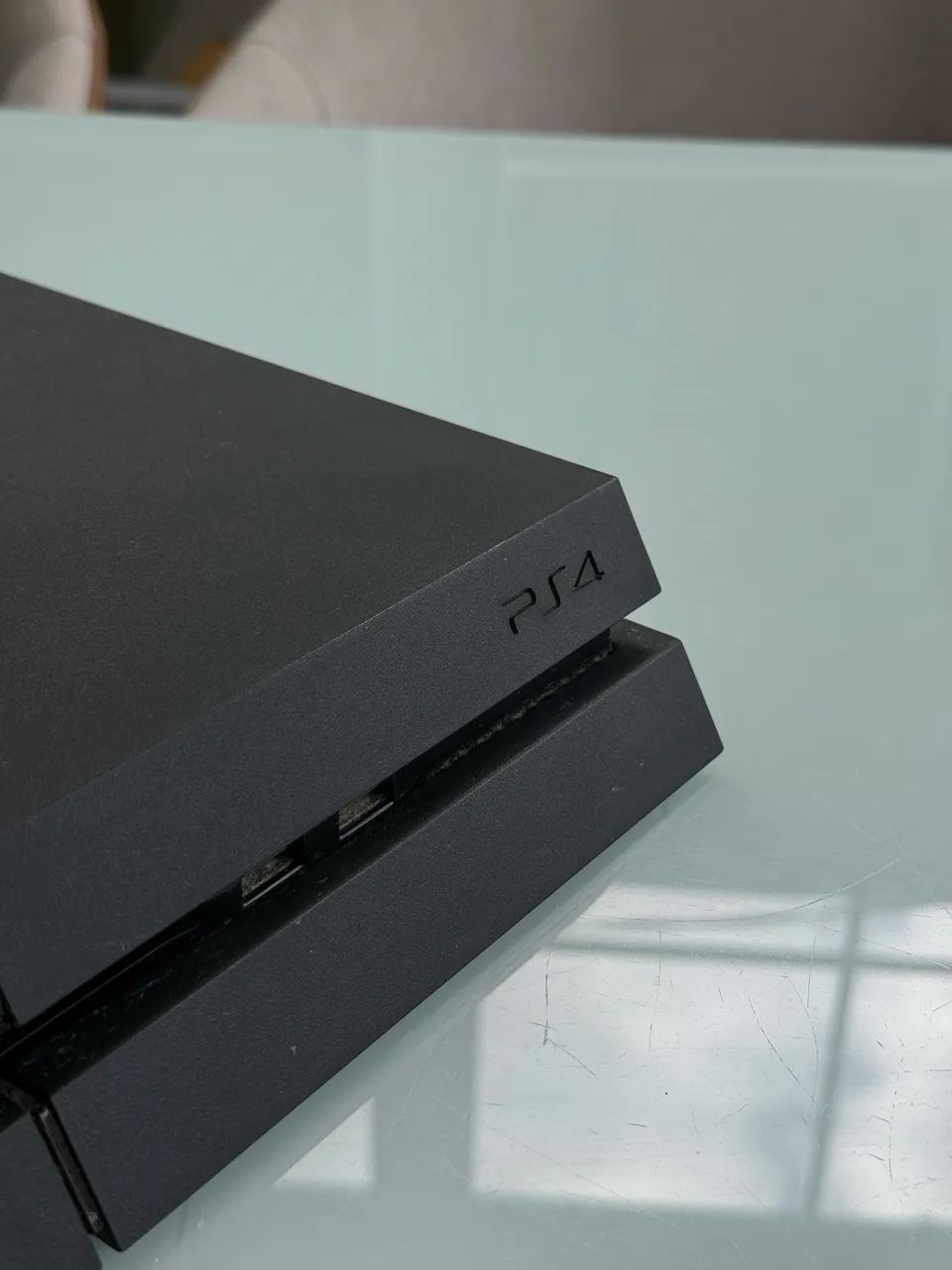 PS4 Slim 