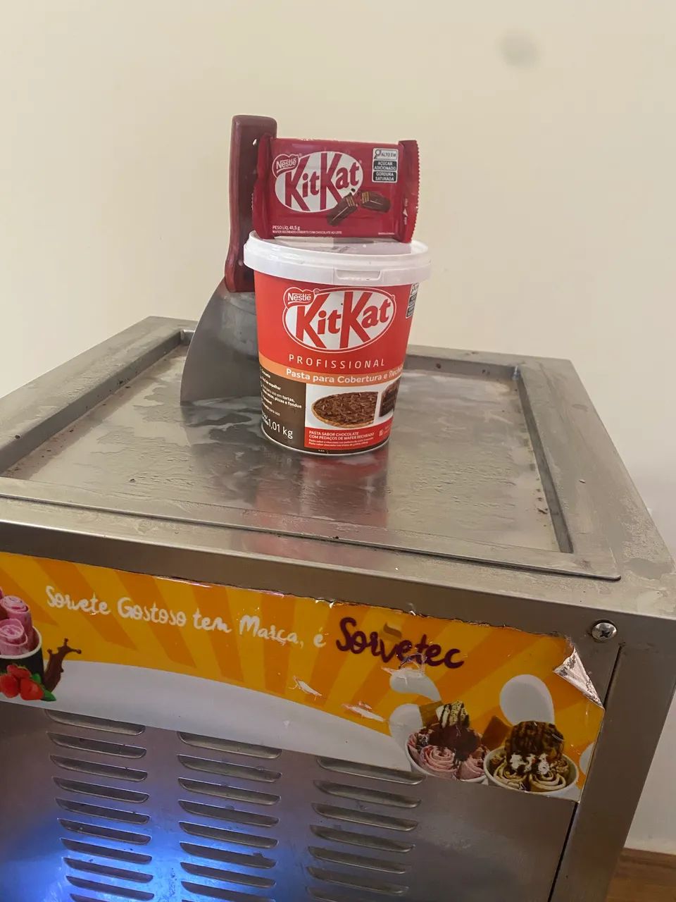 MÁQUINA DE SORVETE NA CHAPA MAIS CARRINHO 
