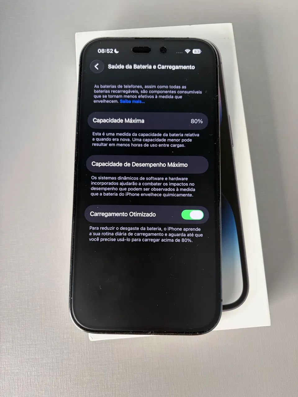 iPhone 14 Pro roxo