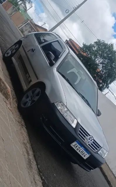 Volkswagen Gol Geração III Power 1.0 MI 16V Gasolina Mec. 4P 2003