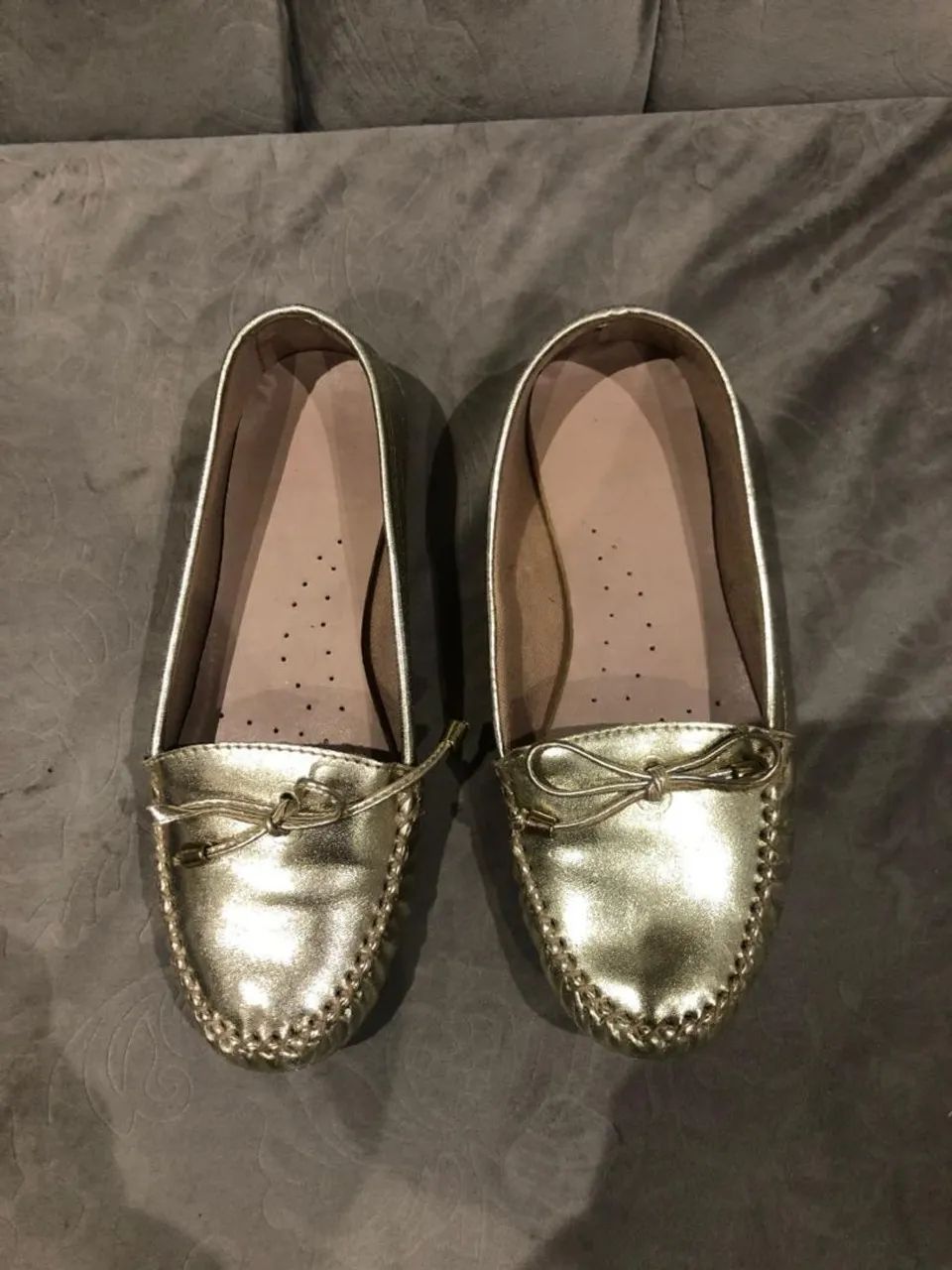 Mocassim dourado