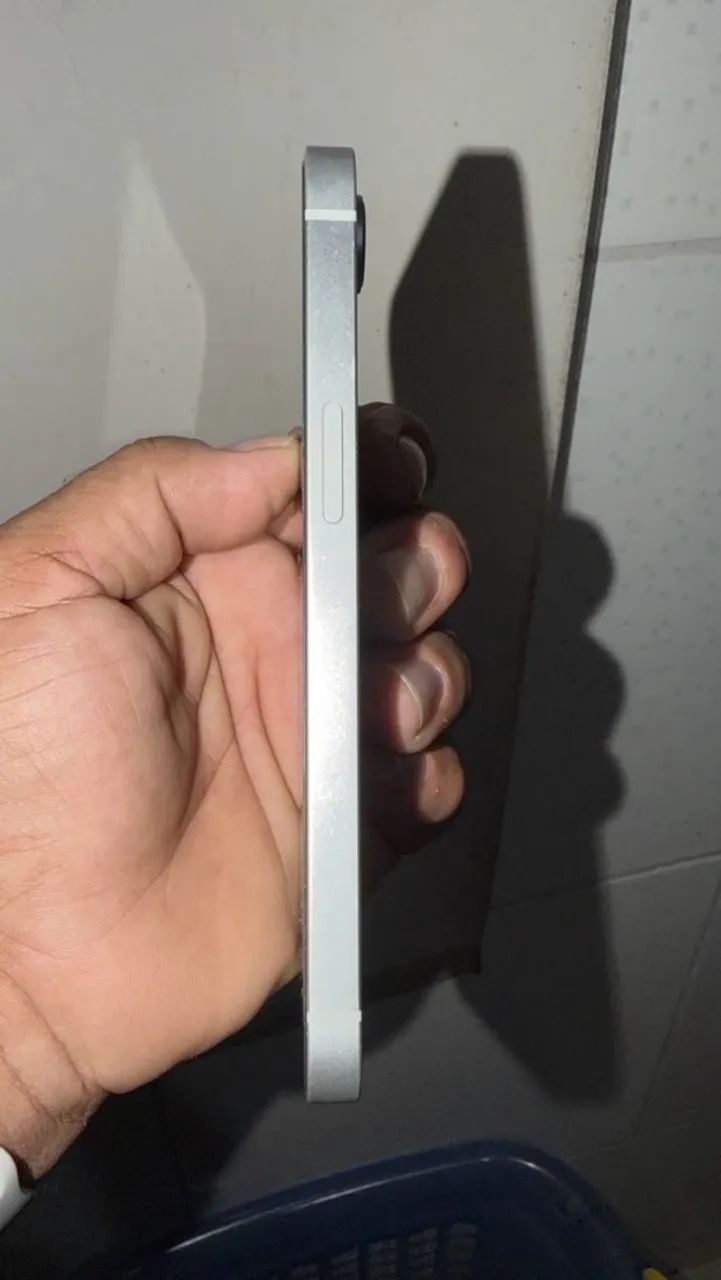 Vendo IPhone 16e - Foto 2