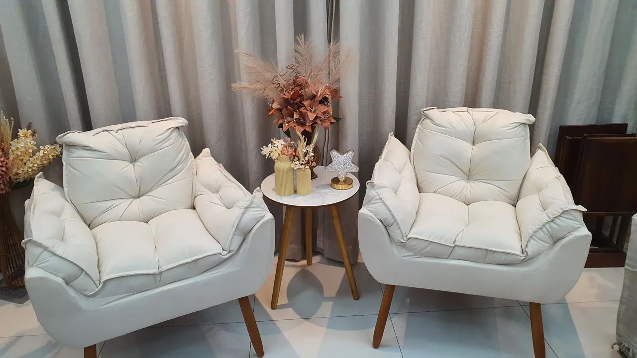 Vendo kit com 2 poltronas em suede bege