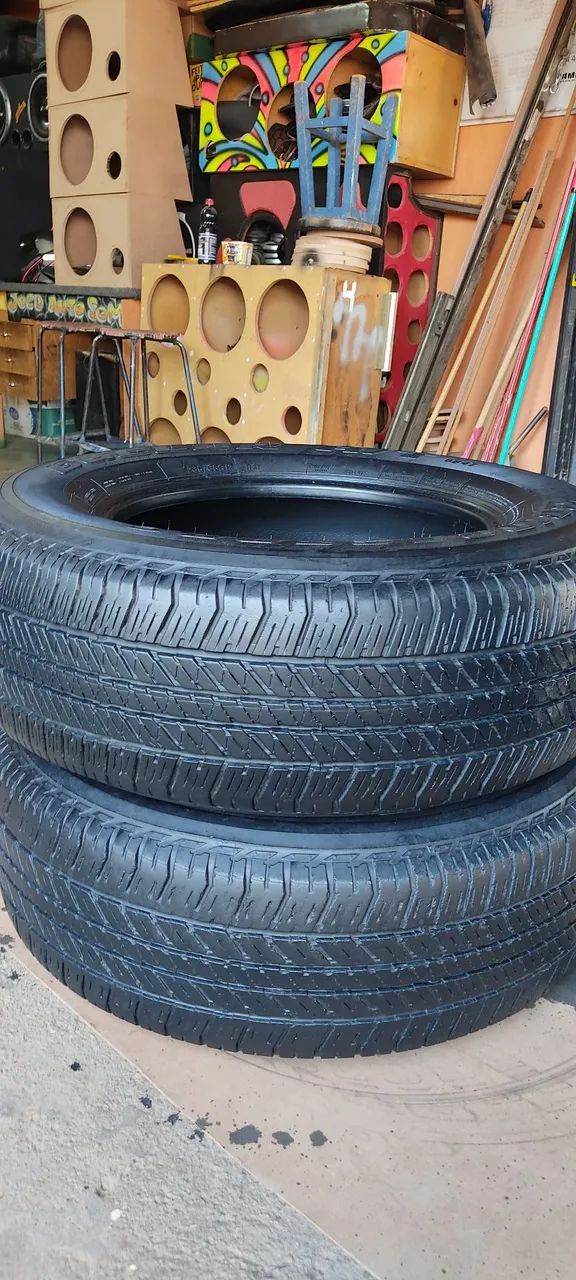 Pneus Bridgestone 265/65 R17 - Peças para carros, vans e