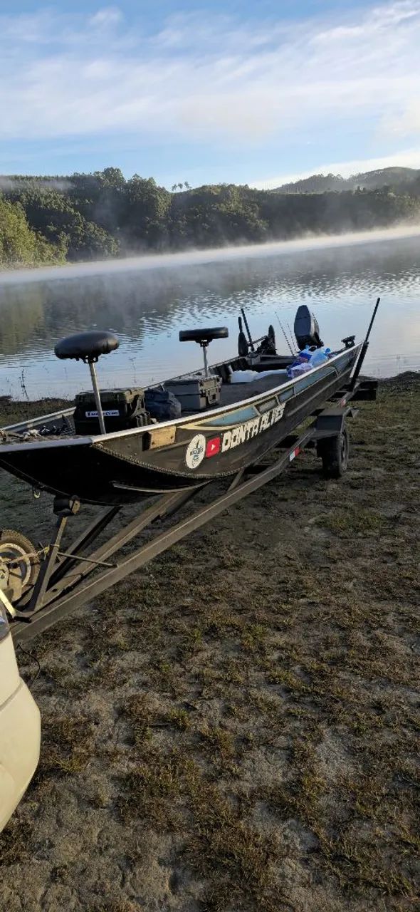 Barco Semichata alumínio Yamaha 30hp - Foto 3
