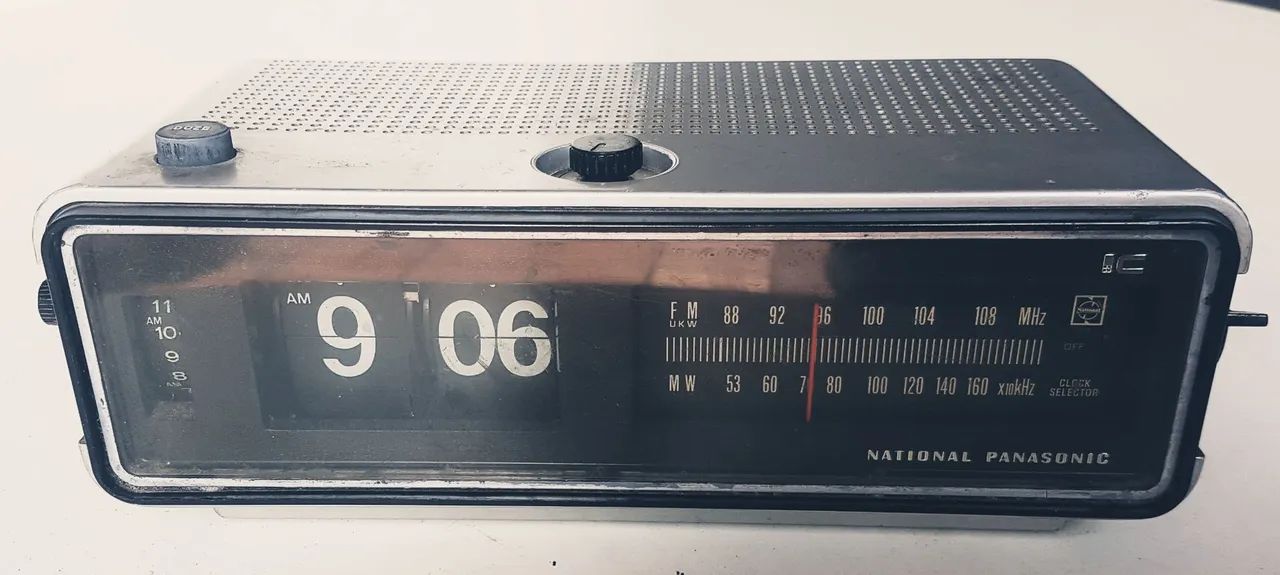 Raro. Rádio Relógio FM/AM flip clock National Panasonic RC-6253A