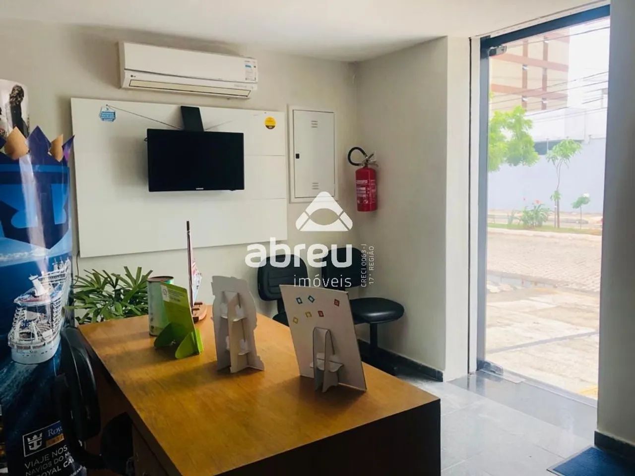 Sala comercial no 1º andar, inclui recepção e limpeza. - Foto 2