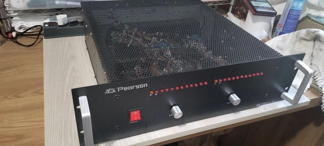 Potência Pearson RT 200 com visual vintage  - Foto 4