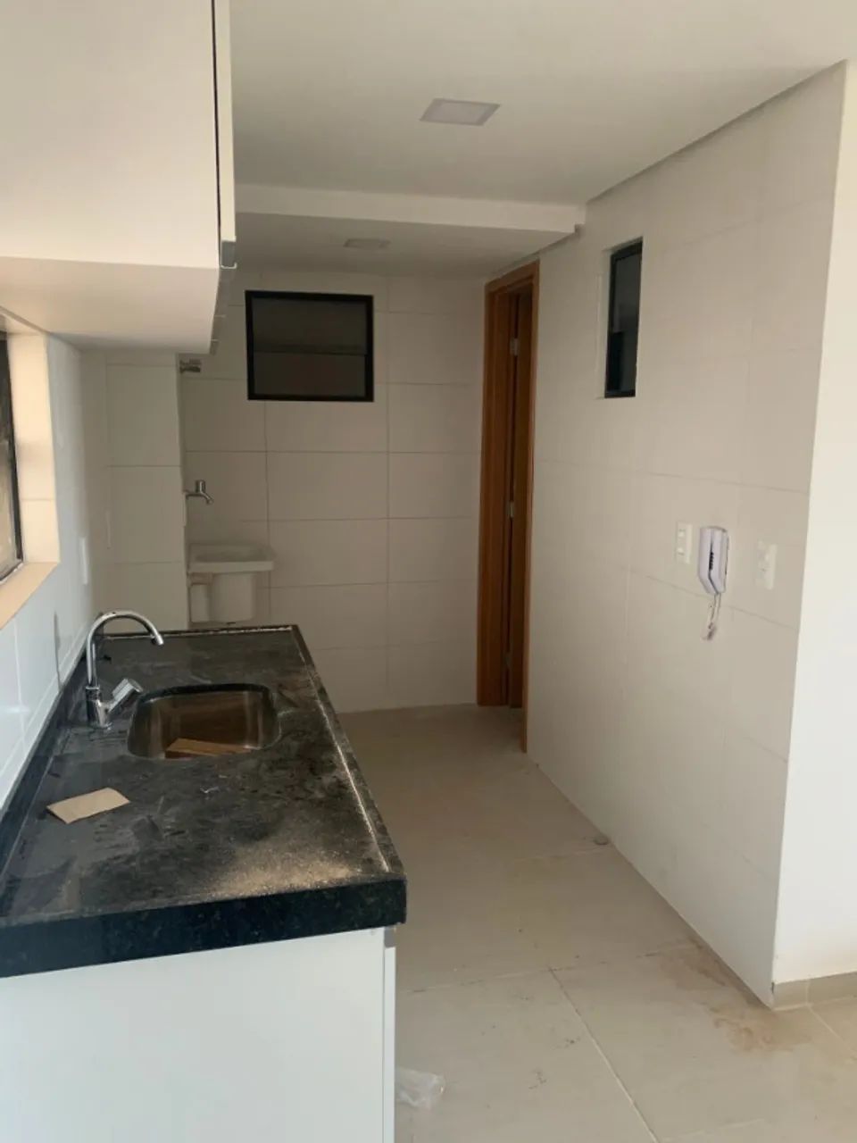 Amplo apartamento, no bairro do Farol, com 3 quartos - Foto 3